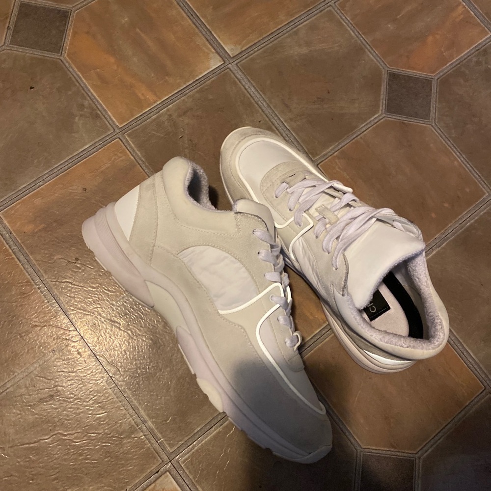 CHANEL White Men's Sneakers - Picture 3 of 8
